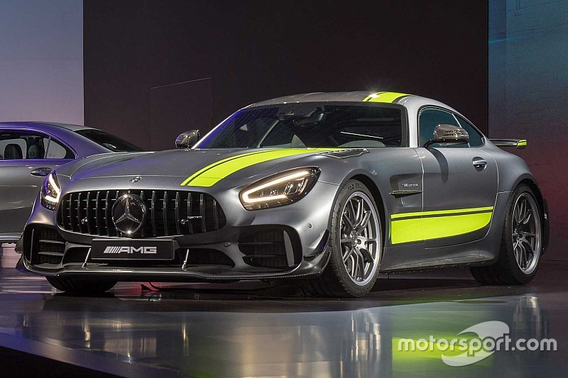 Презентовано оновлену лінійку спорткарів Mercedes-AMG GT