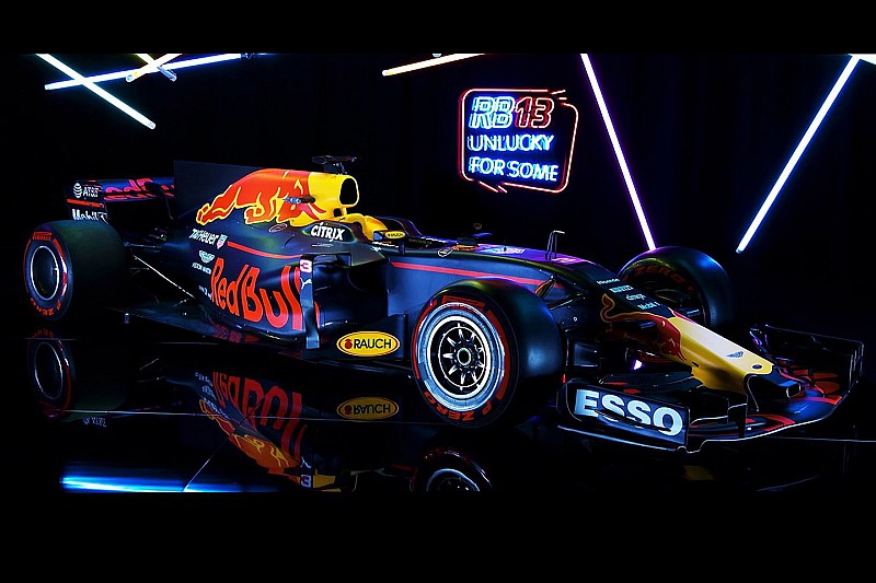 Cercada de expectativas, Red Bull lança RB13