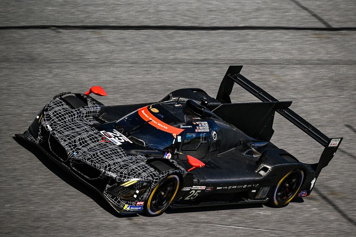 BMW-WRT conferma tutti i suoi piloti con doppio impegno IMSA-WEC