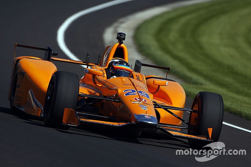 СМИ: Машину Алонсо в Indy 500 будет обслуживать Carlin