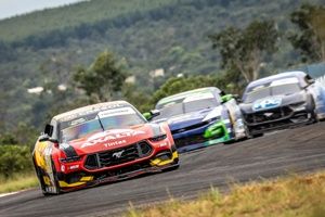 Embalado por vitória nos EUA, Casagrande mira novos pódios na NASCAR Brasil em Londrina