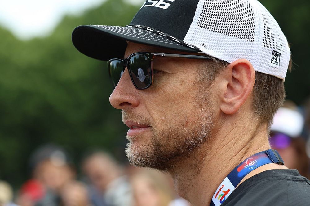 #24 Hendrick Motorsports Chevrolet Camaro ZL1 of Jenson Button