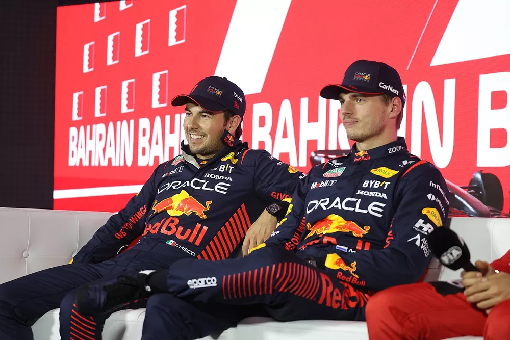 Sergio Perez, Red Bull Racing, pole man Max Verstappen, Red Bull Racing, nella conferenza stampa post qualifiche