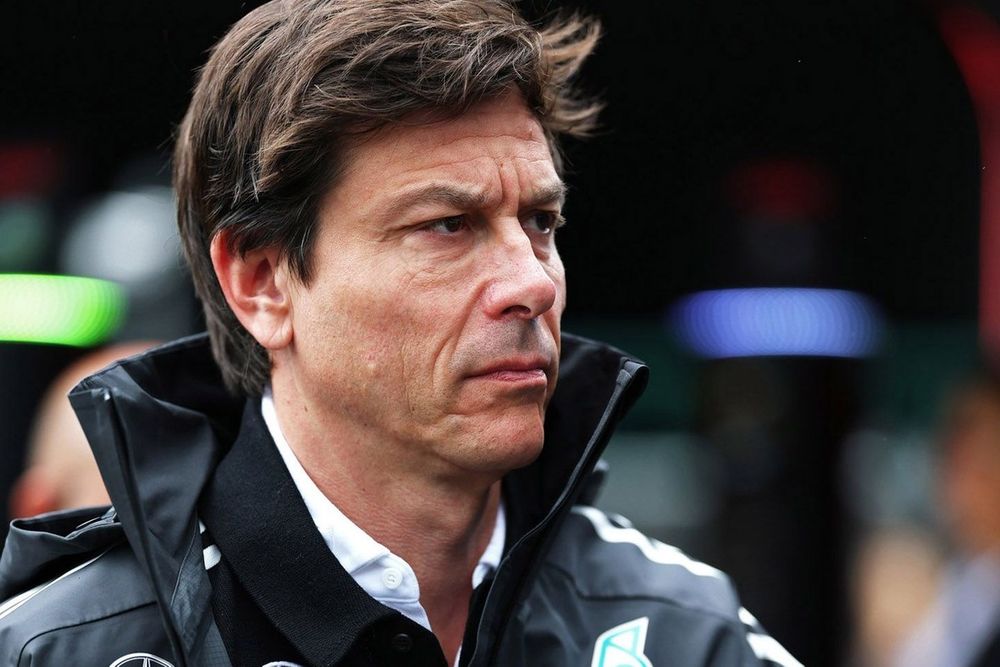 Wolff esclarece: "Reunião de crise" da Mercedes foi rotineira