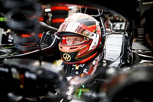 Magnussen: Pérez sabe que el choque fue culpa suya