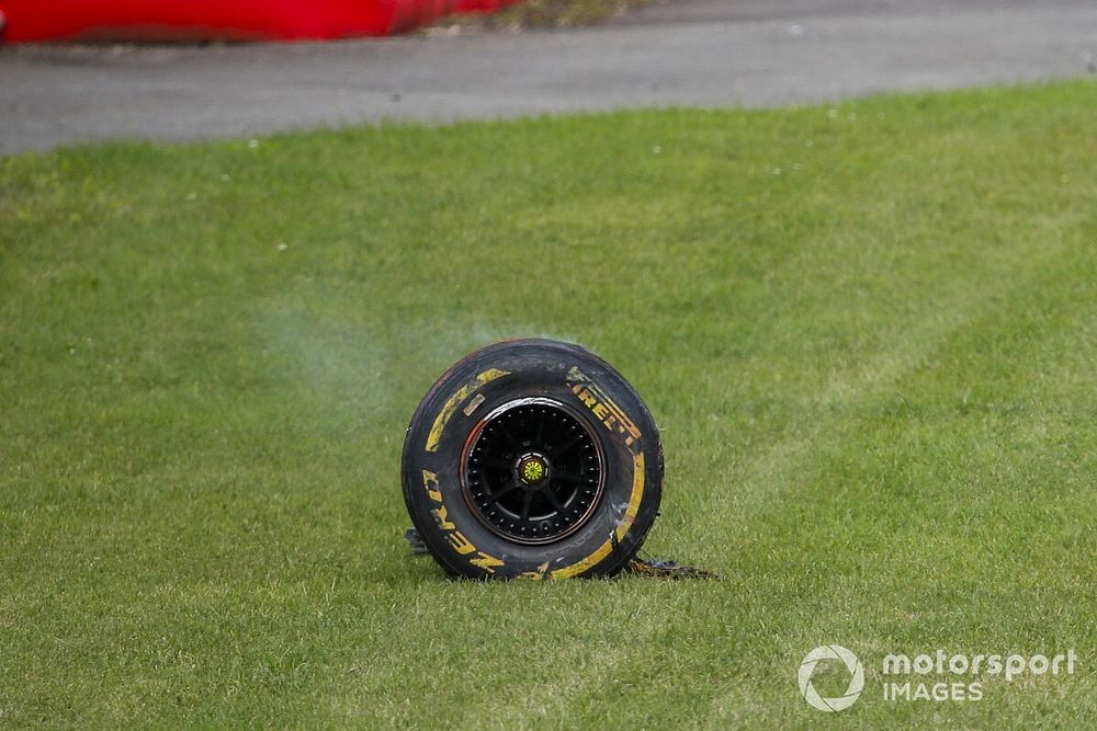 Tyre of Antonio Giovinazzi, Alfa Romeo Racing C39, after a collision with the barrier