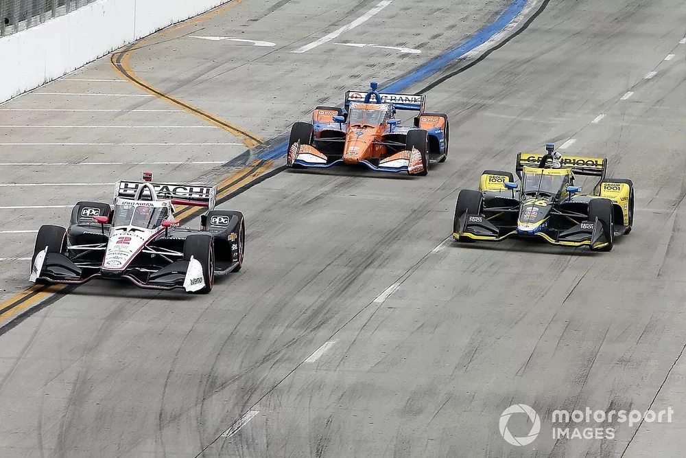 Race Winner Colton Herta, Andretti Autosport Honda waves to the fans