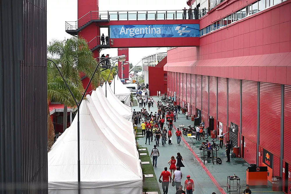 Paddock atmosphere