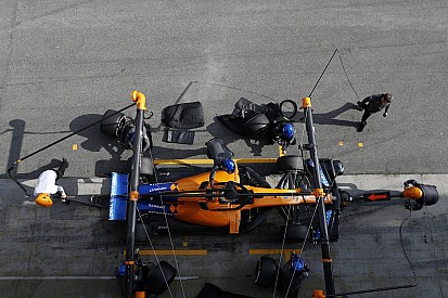 Amikor a Ferrari „kémkedik” a McLaren után