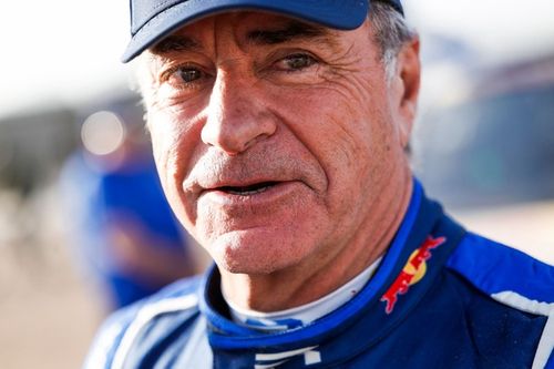 Sainz explica c&oacute;mo Ford ayudar&aacute; a Nani Roma: "Est&aacute; luchando por ganar"