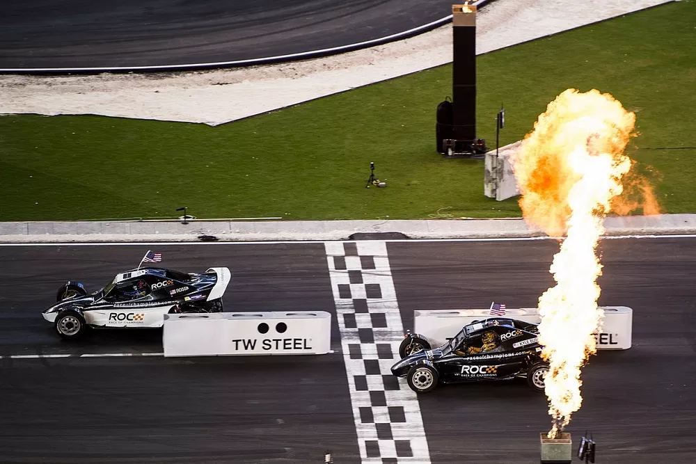 Team USA IndyCar Alexander Rossi, supera a Team USA NASCAR Kyle Busch,  ROC Car