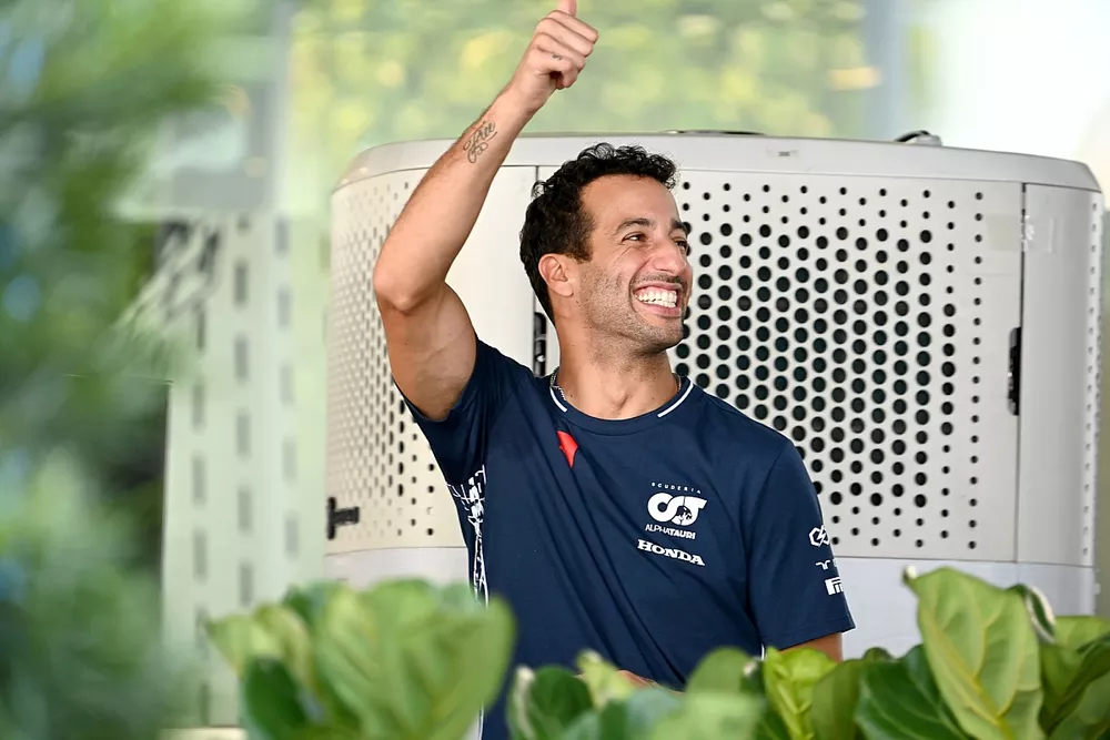 Daniel Ricciardo, Alpha Tauri, in the paddock