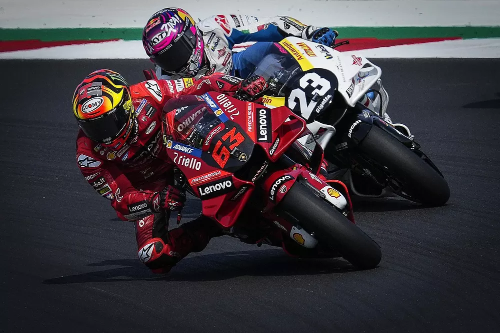 Francesco Bagnaia, Ducati Team, Enea Bastianini, Gresini Racing MotoGP