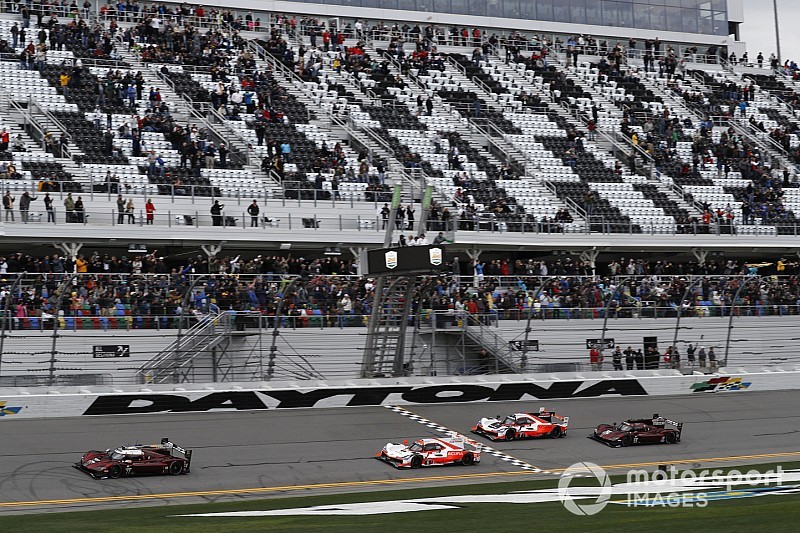 Rolex 24 at Daytona gets underway