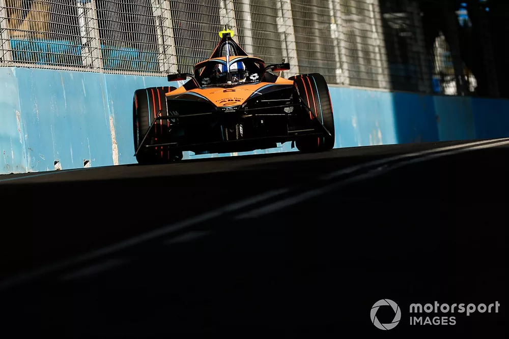 Jake Hughes, McLaren, e-4ORCE 04