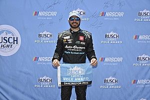 Martin Truex Jr. logra la pole y Su&aacute;rez sale 6&ordm; en Darlington