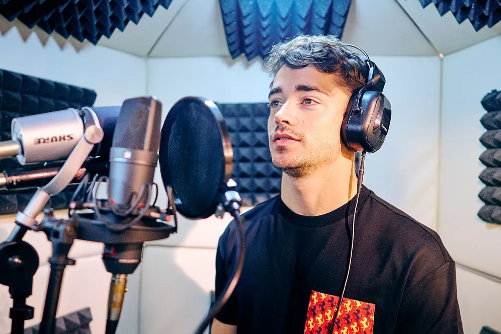 Charles Leclerc, doppiatore per un giorno