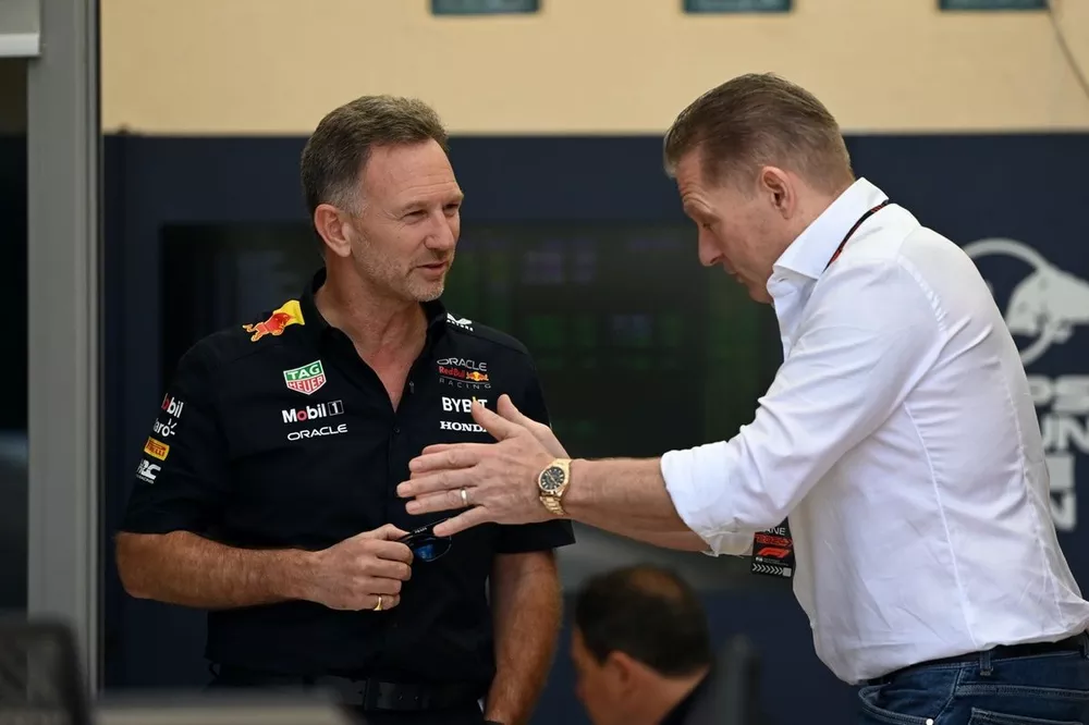 Christian Horner, diretor de equipe da Red Bull Racing com Jos Verstappen