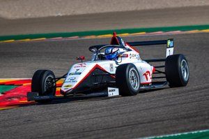 Gładysz w czoł&oacute;wce Formuły 4 