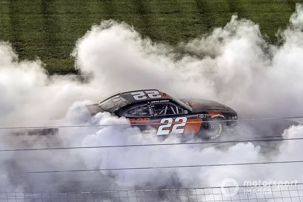 Race Winner Austin Cindric, Team Penske, Ford Mustang