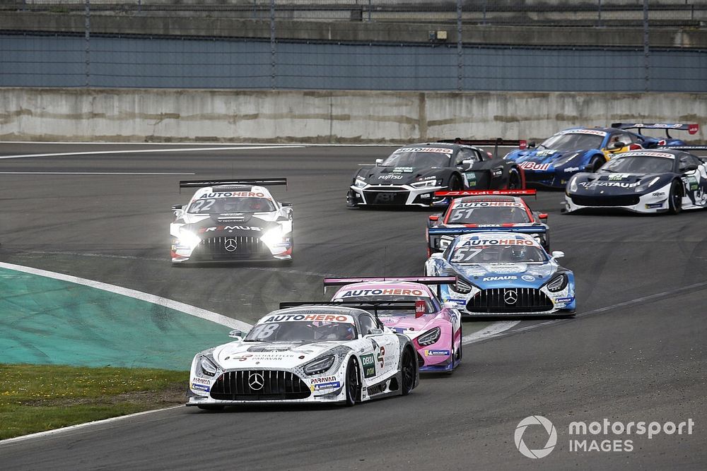 Start practice Gary Paffett, Mücke Motorsport Mercedes AMG GT3 leads