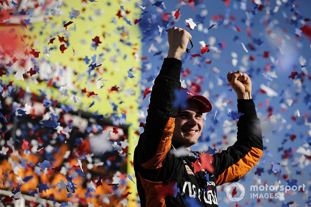 Race winner Patricio O'Ward, Arrow McLaren SP Chevrolet