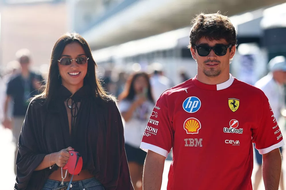 Charles Leclerc, Ferrari con su novia Alexandra Saint Mleux