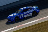 NASCAR Cup Gateway : Denny Hamlin gana la pole a Larson