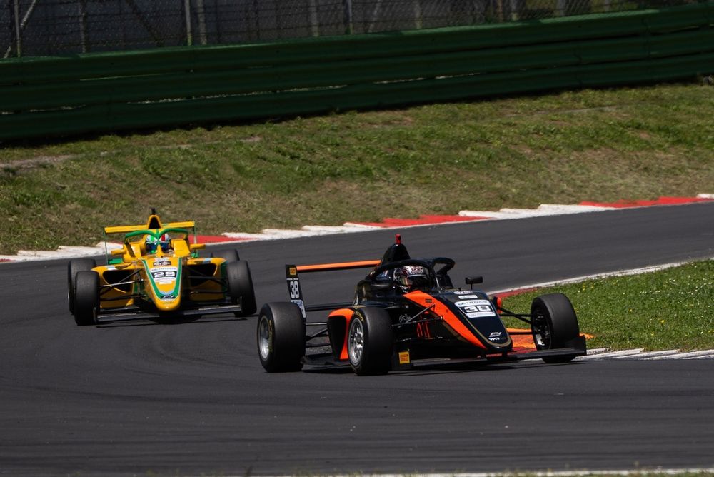 Aleksander Ruta, Van Amersfoort Racing