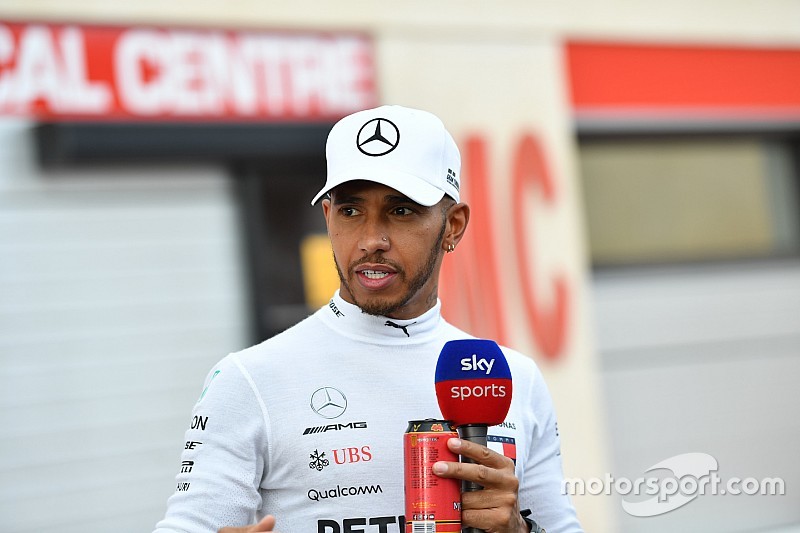 Hamilton critica la reducción de la TV abierta en la F1