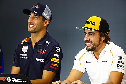 Red Bull спростувала заяву Алонсо про його запрошення у команду