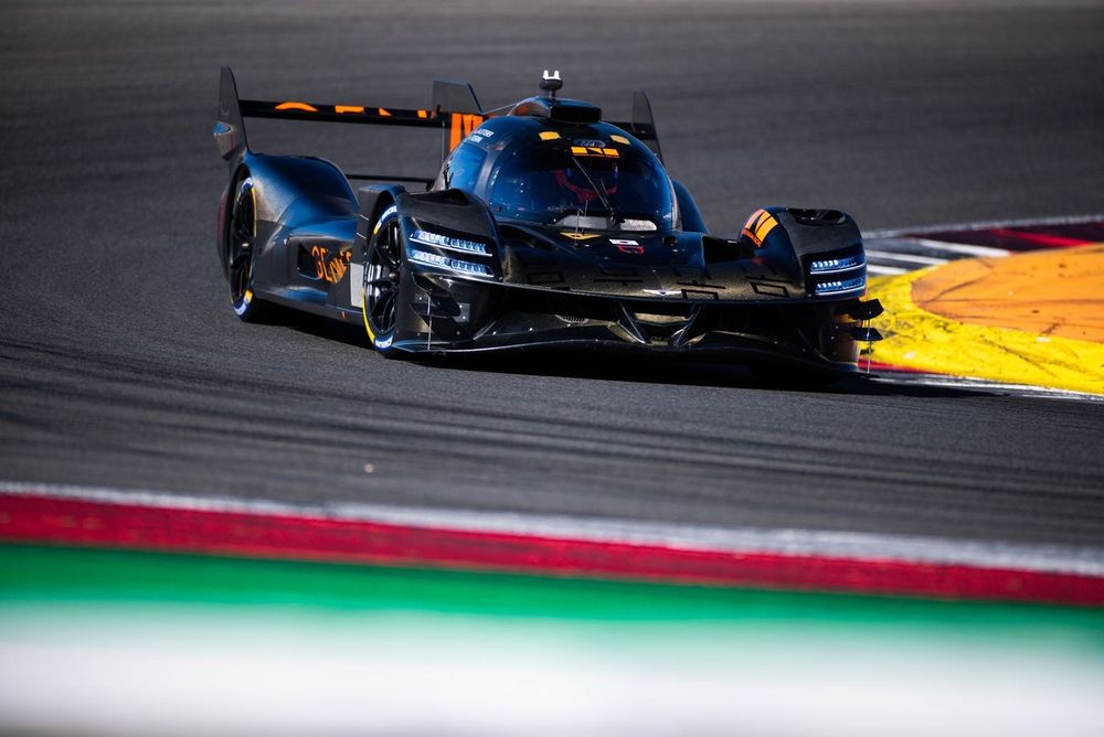 André Lotterer, Pipo Derani, Genesis Magma Racing  GMR-001 Hypercar, Portimao test 