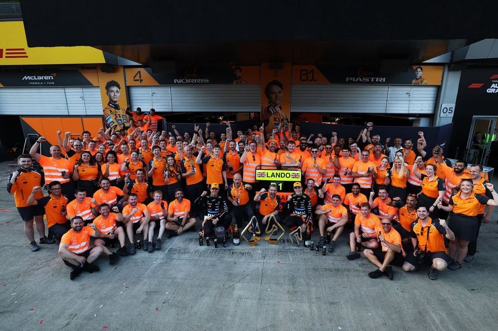 Lando Norris, McLaren, Oscar Piastri, McLaren, Andrea Stella, McLaren