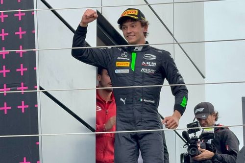 F2 Hungr&iacute;a: Antonelli gana para seguir convenciendo a Mercedes