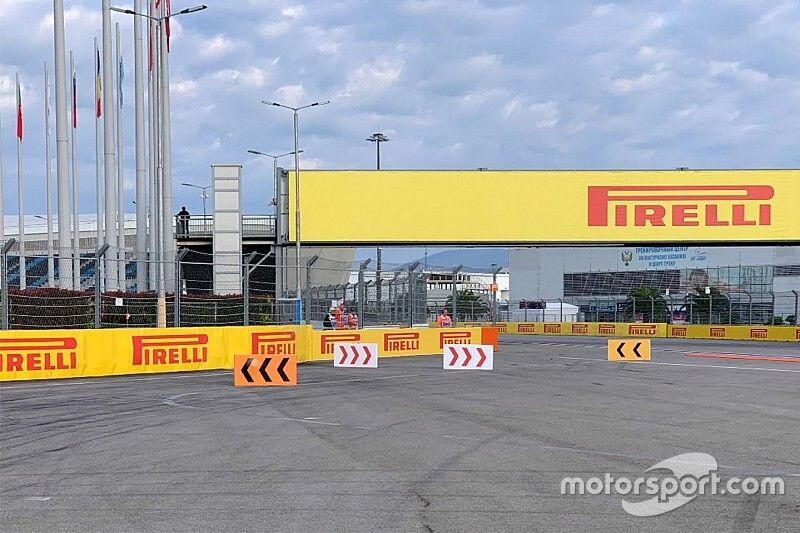 L&iacute;mites de pista en las escapatorias de la curva 2