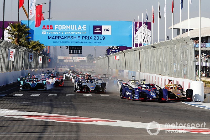 Vergne verspielt Rennsieg in Kurve 1:
