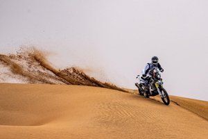 Dąbrowski zadomowił się w czoł&oacute;wce