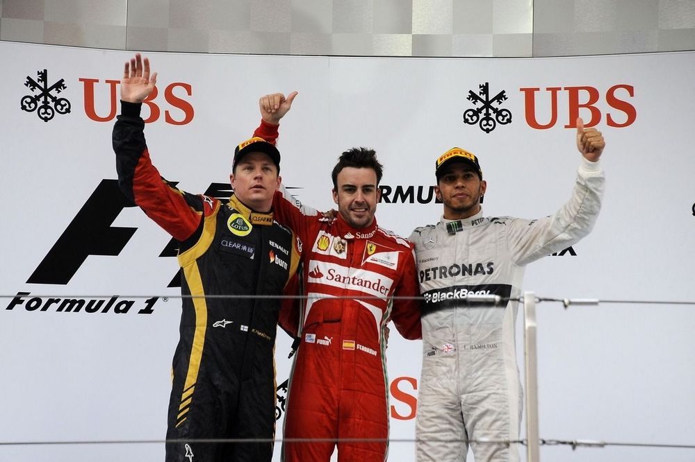 Fernando Alonso, Kimi Raikkonen y Lewis Hamilton en el podio del Gran Premio de China 2013 de F1