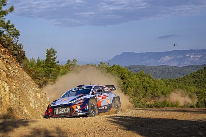 Türkiye WRC: Lider Neuville süspansiyon sorunu yaşadı, Ogier lider!