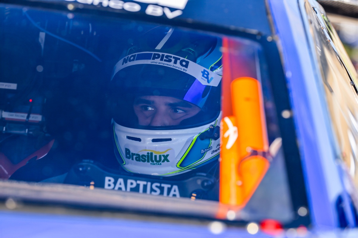 Stock Car: Felipe Baptista lidera TL2 no Velocitta; líder Salas é 11º