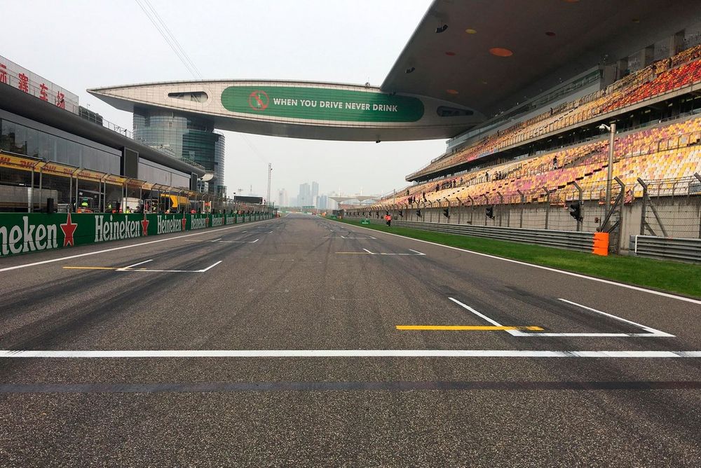 Grid slots of the front row
