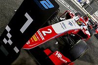 F2ジェッダ レース3:大混乱で”12分”の超短期決戦を、ピアストリ制す。クラッシュのドライバーは病院に搬送