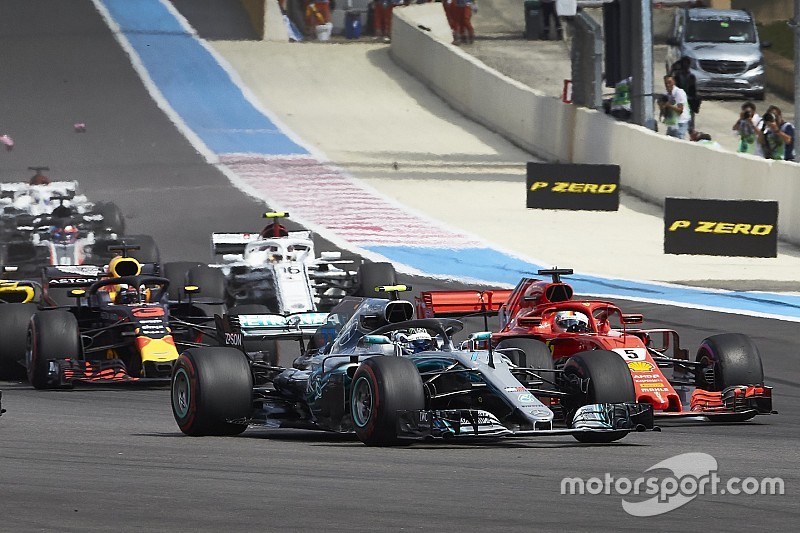 La penalità di Vettel fa discutere: Whiting difende i commissari dalle proteste di Lauda