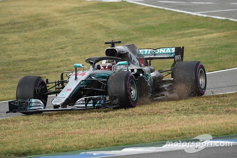 Potong garis pit entry, Hamilton dipanggil steward