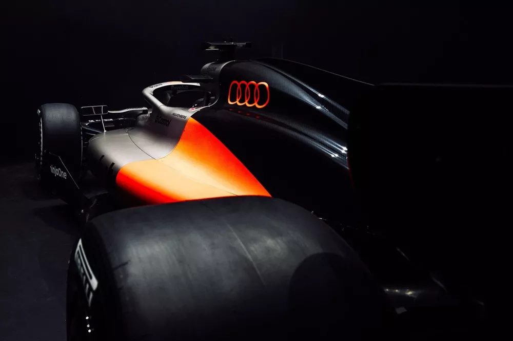 Audi F1 Team R26 decoraci&oacute;n