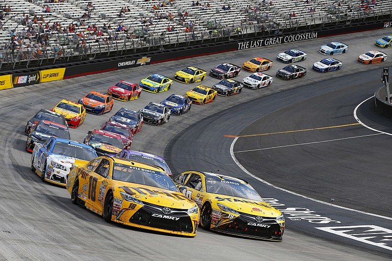 Roundtable Who Will Come Out On Top At Bristol Nascar Roundtable Who Will Come Out On Top At Bristol