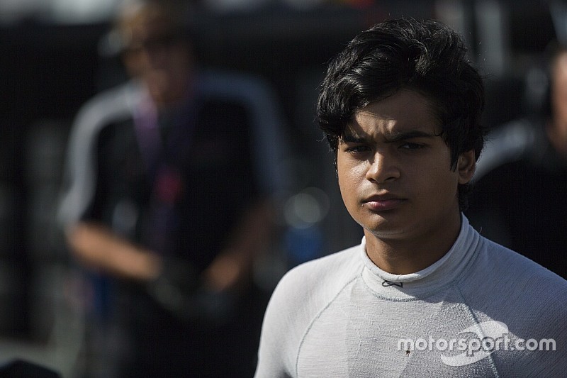 Maini takes Kari's Motopark seat for Macau