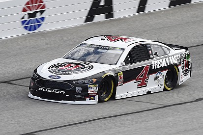 Kevin Harvick dominates Stage 1 at Atlanta