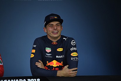 Verstappen szerint az eSport versenyzők az F1-es pilótáknak is segíthetnek