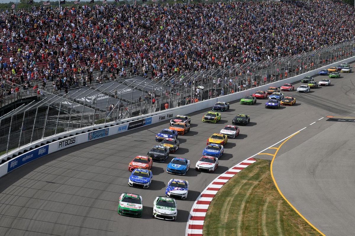Drivers achieve season-best finishes in dramatic Gateway race
